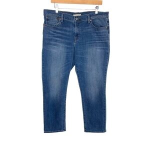 Levi's Womens Cropped Boyfriend Jeans Size 32 Blue Medium Wash Denim